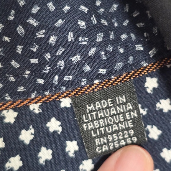 Ted Baker Shirt Mens 5 Large Black Star Print Button Up Office Preppy Casual‎ - Picture 6 of 13